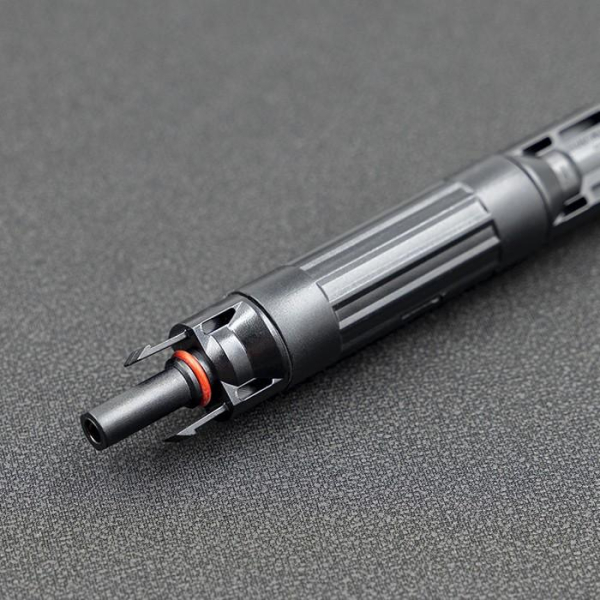 MC4 jungtis su saugikliu 4mm² 1500V/15A
